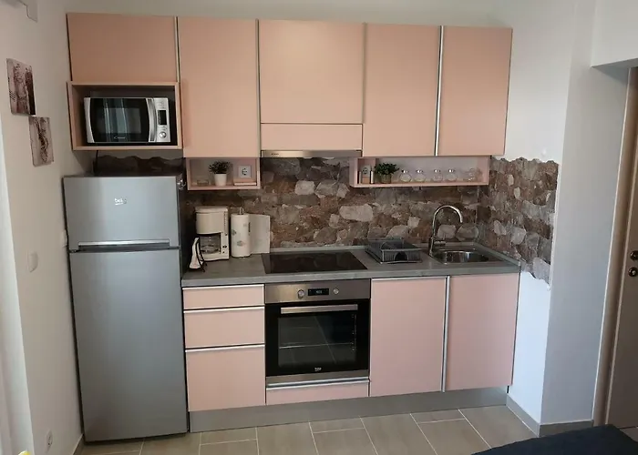 Natalija Apartman Rogoznica
