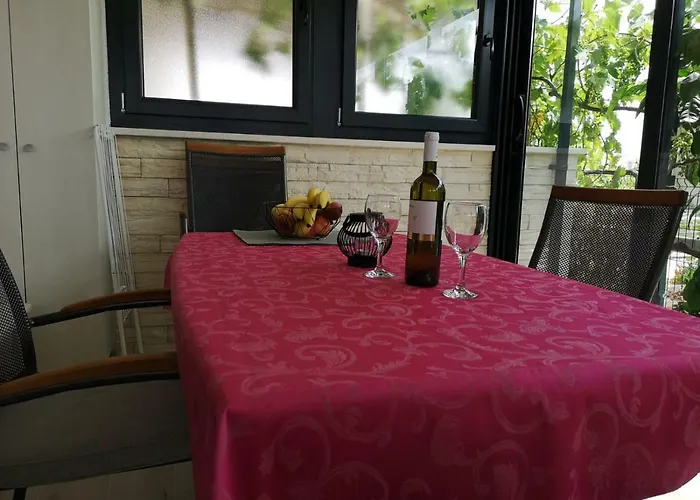 Natalija 罗戈兹尼察